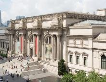 How did America become the capital of the arts at the dawn of the 20th century ?